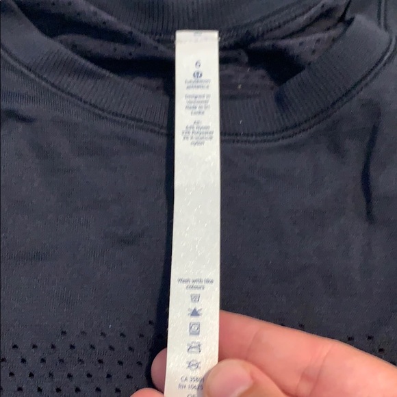 ❤️Mesh Lululemon Workout Tank size 6 ❤️ - Picture 2 of 3